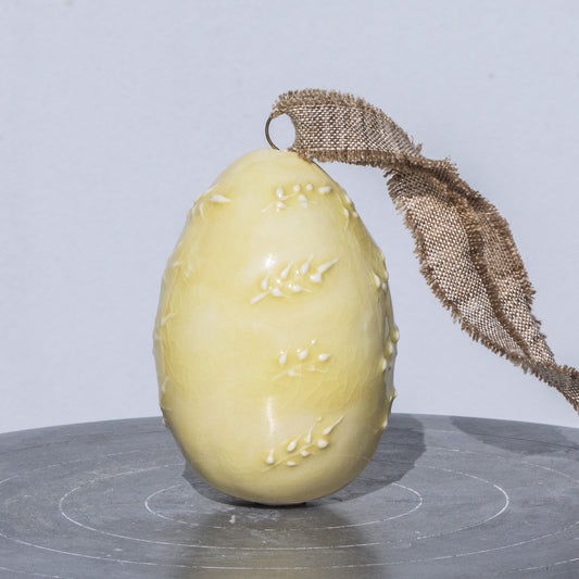 Porcelánové vajíčko k zavěšení /žluté s větvičkami