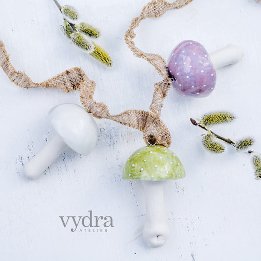 Jarní houbička k zavěšení / různé barvy