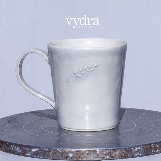 Porcelánový hrnek 250ml / šedomodrý s plastickým kláskem