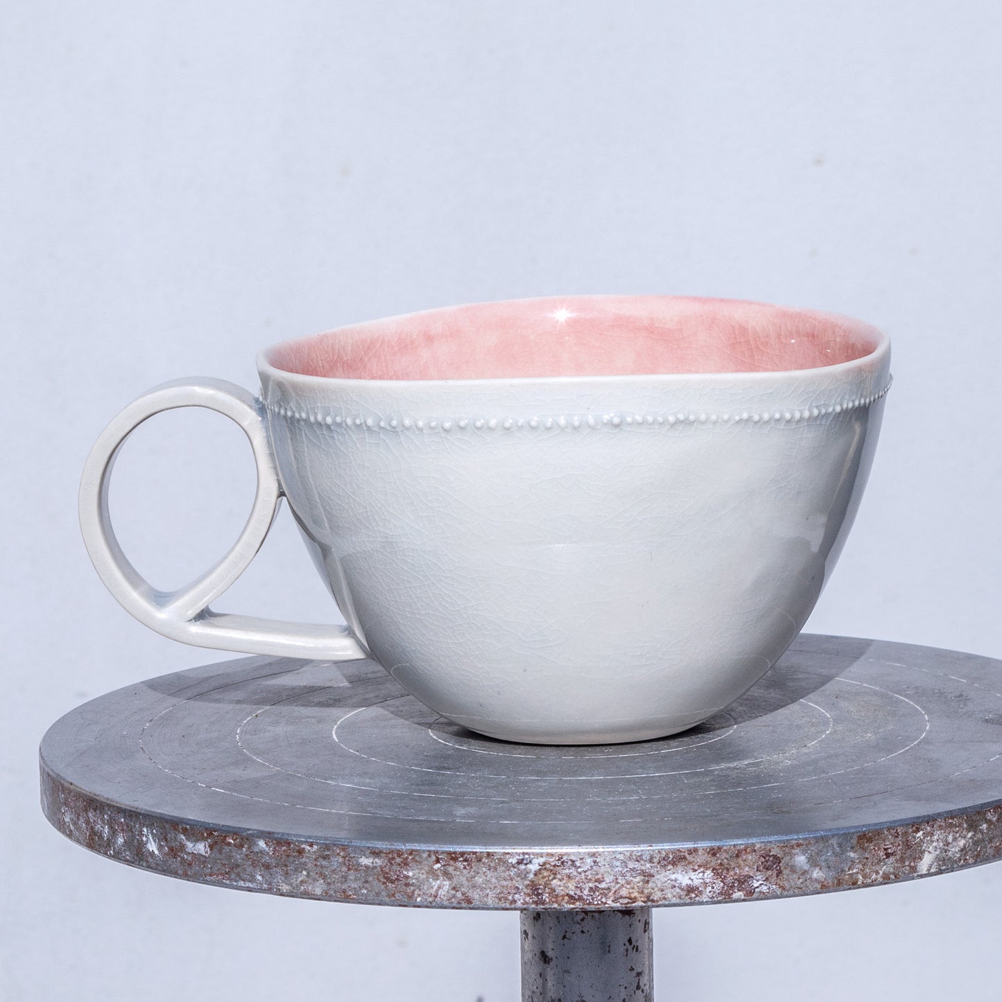 Porcelánový hrnek 260ml / pastelový s plastickými tečkami