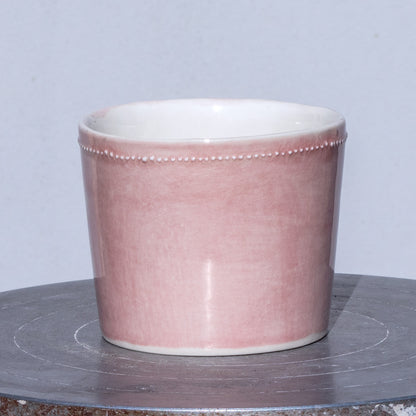 Porcelánový moka hrnek 200ml / růžový s plastickými tečkami