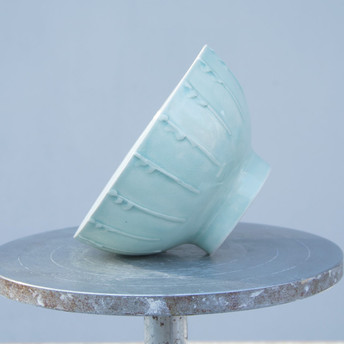 Porcelánová miska na soklu 270ml / mentolová