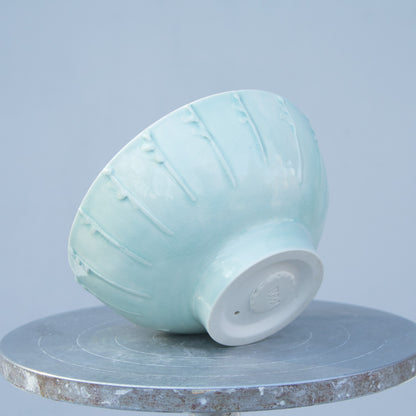 Porcelánová miska na soklu 270ml / mentolová