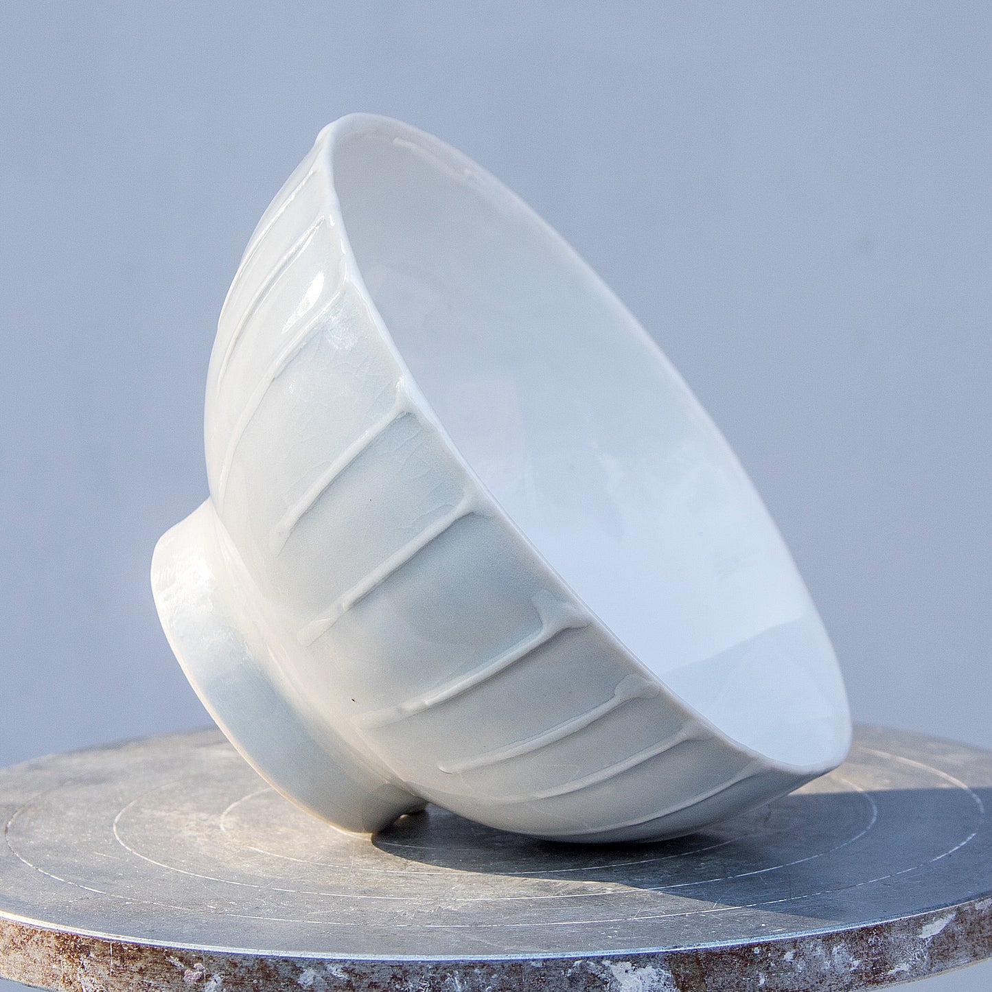 Porcelánová miska na soklu 270ml / šedomodrá